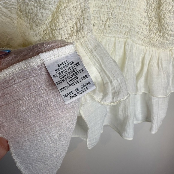 White Lace Ruffle Women’s Top - Picture 8 of 8